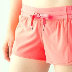 Lululemon hotty hot neon grapefruit shorts